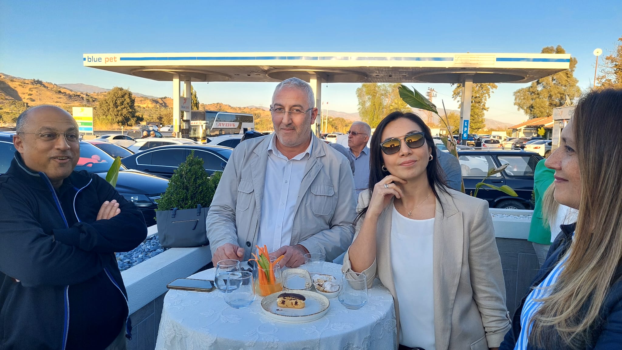 Mazi Restaurant görkemli bir törenle açıldı