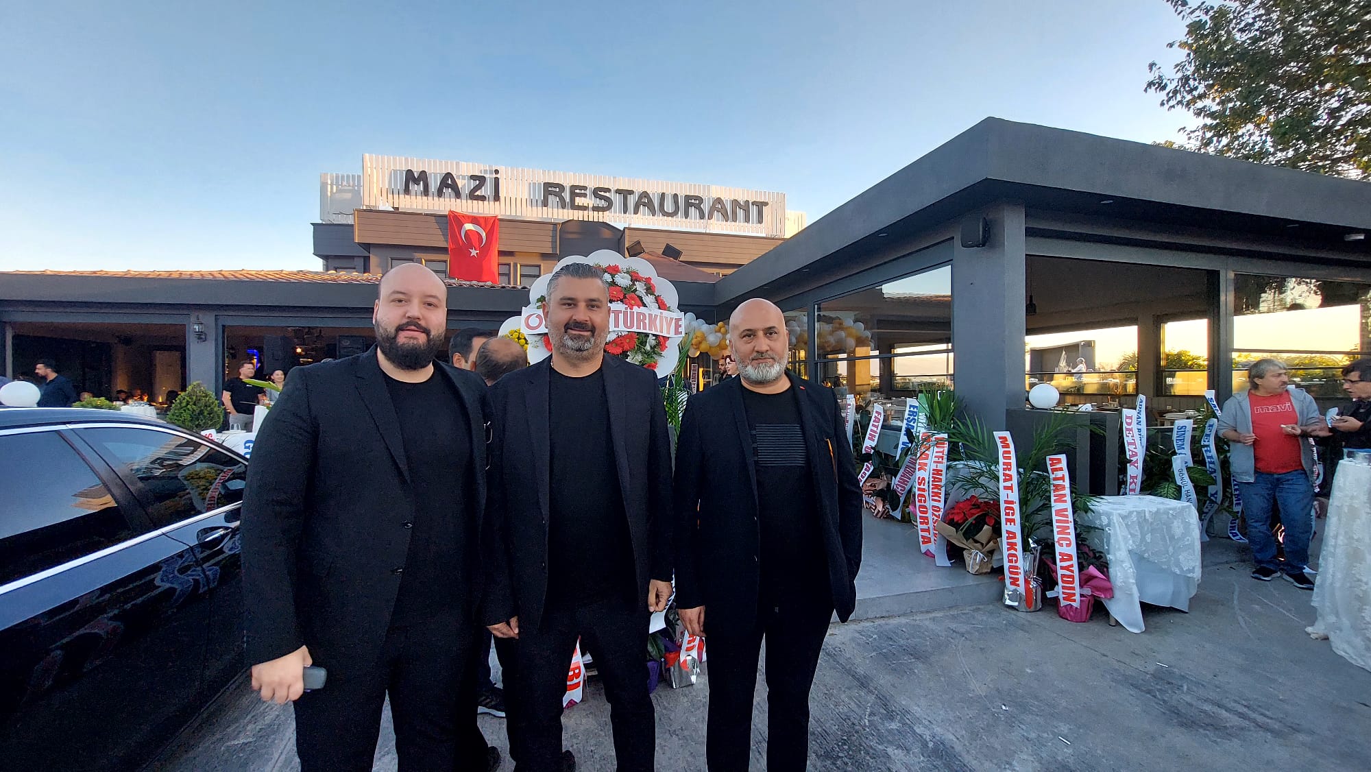 Mazi Restaurant görkemli bir törenle açıldı