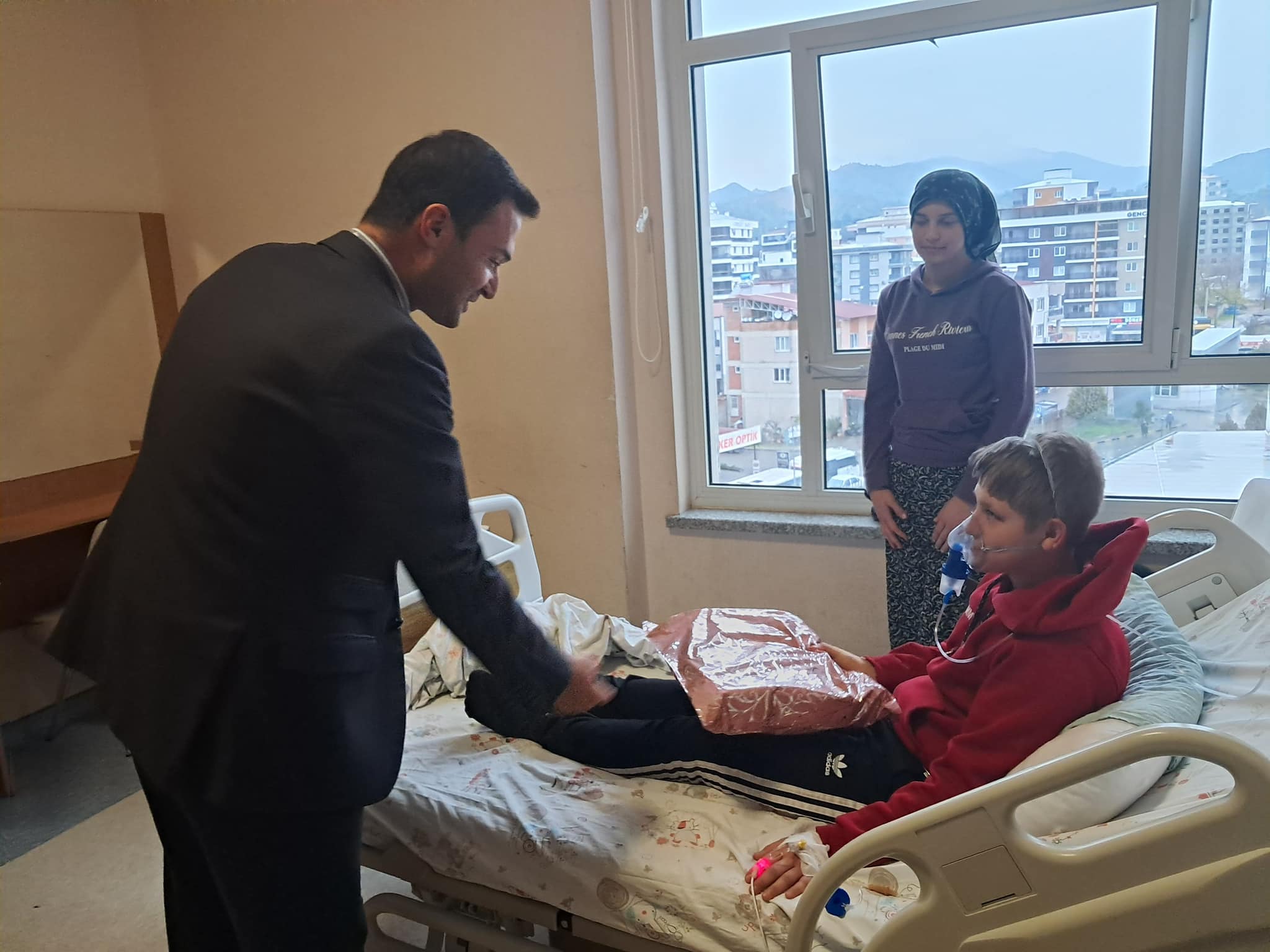 Başhekimden Çocuklara Yeni Yıl sürprizi