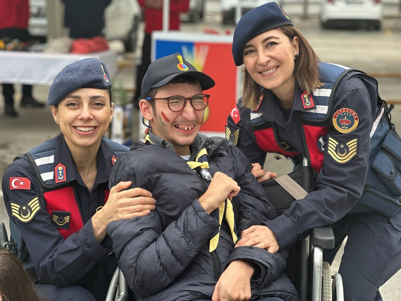 İl Jandarma Komutanlığından Çocuklara Sürpriz