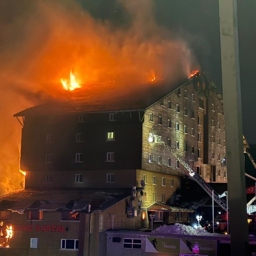 Kartalkaya’da otel yangınında 66 kişi can verdi