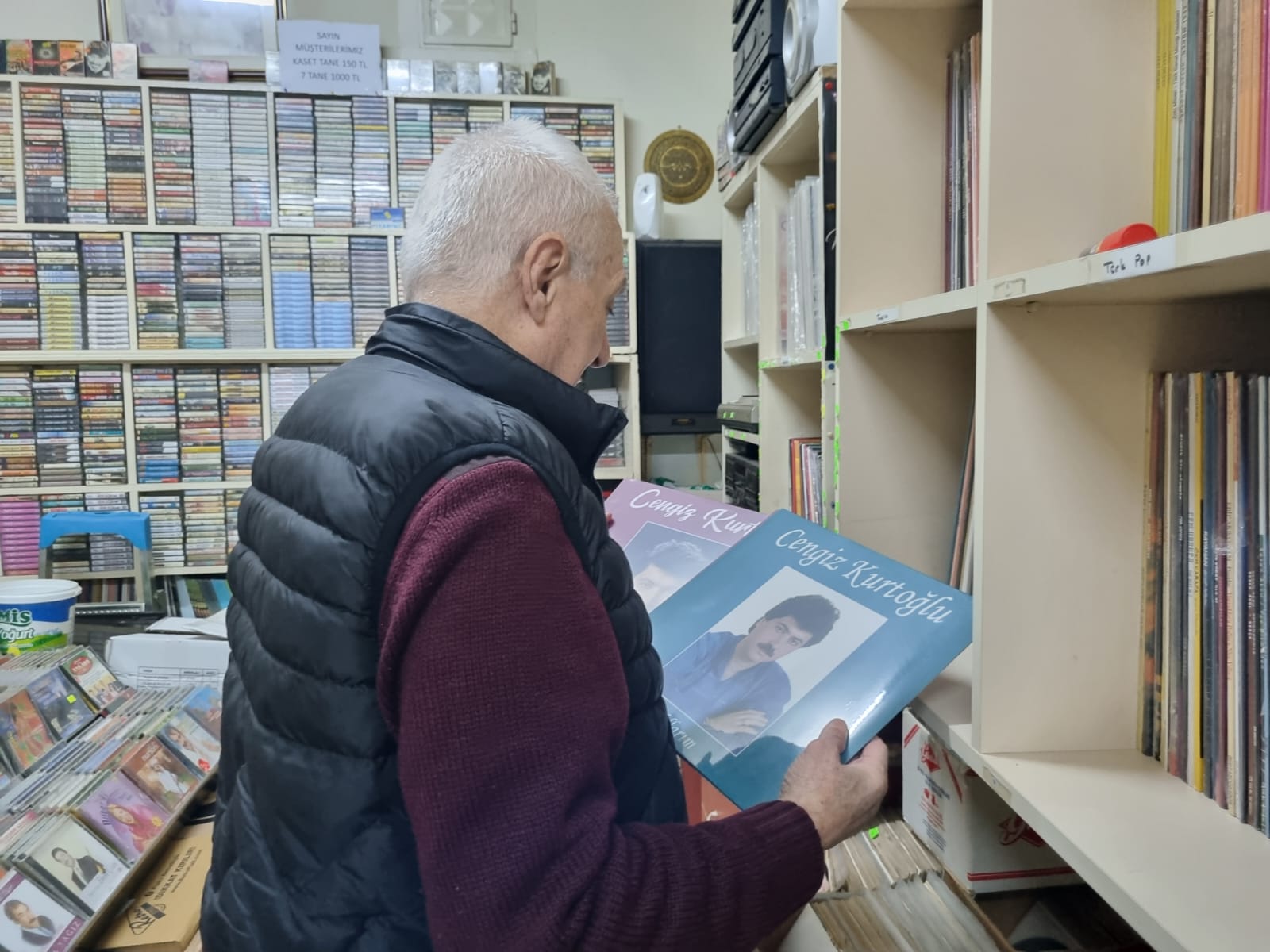 PLAK SEKTÖRÜNE NERDEYSE YARIM ASIR VERDİ