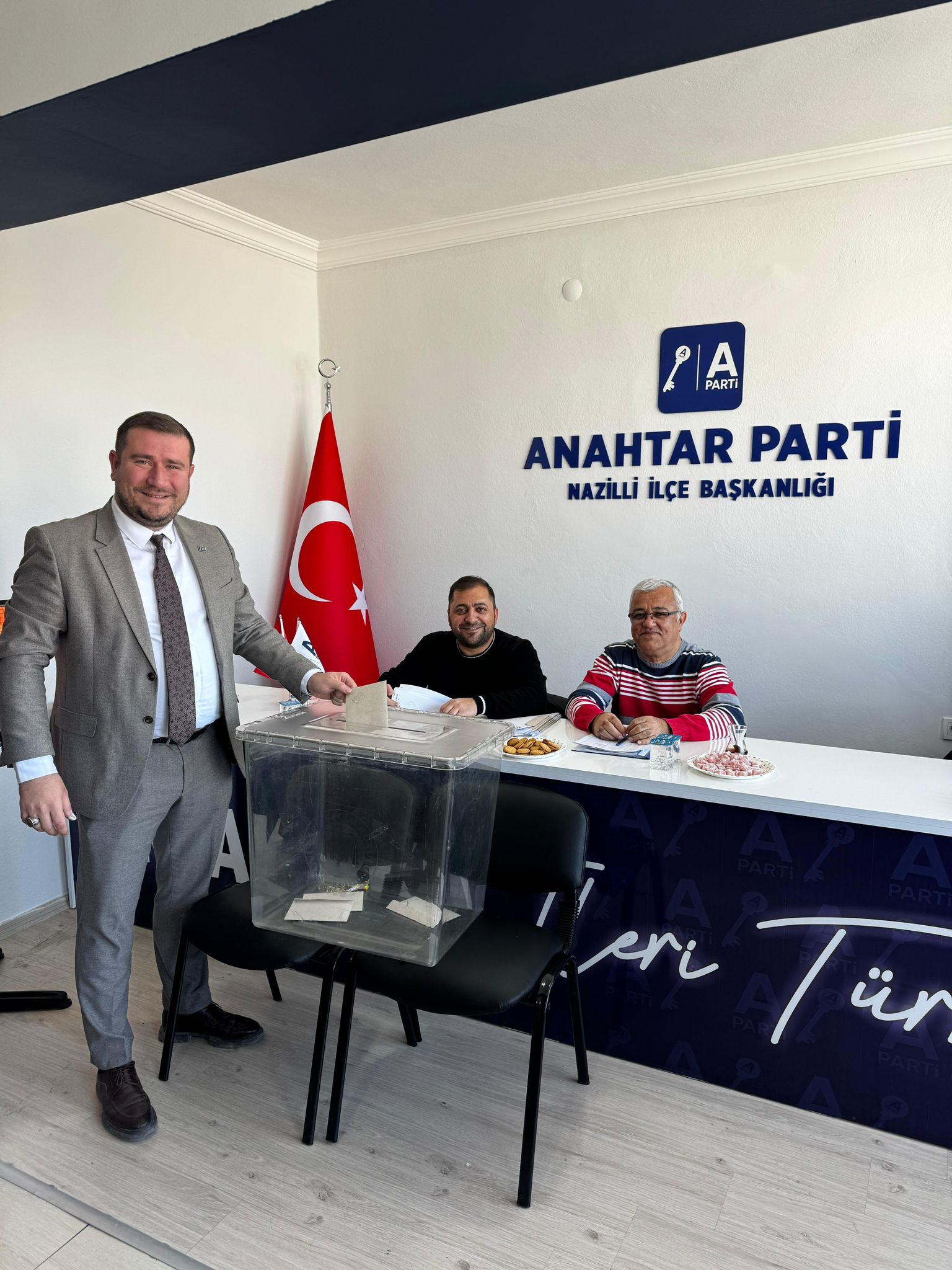 Anahtar Parti’de Furkan Eftal Kırlıoğlu Dönemi resmen başladı