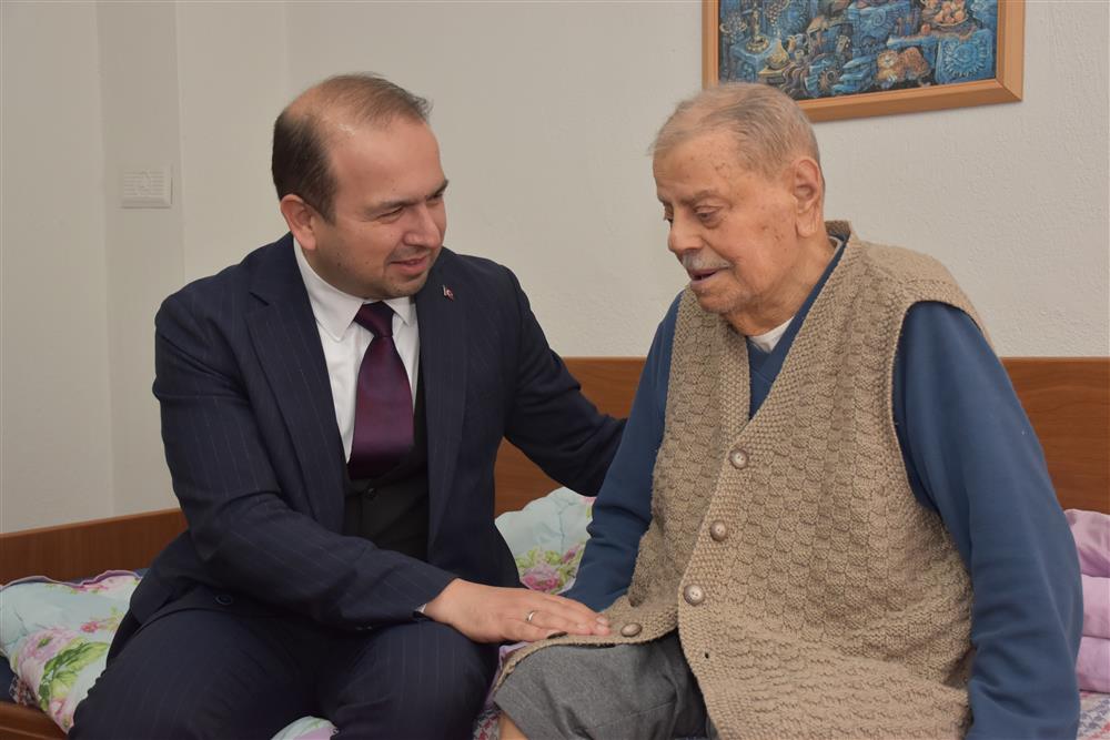 YAŞLILARA SAYGI HAFTASINDA YAŞLILARI UNUTMADILAR