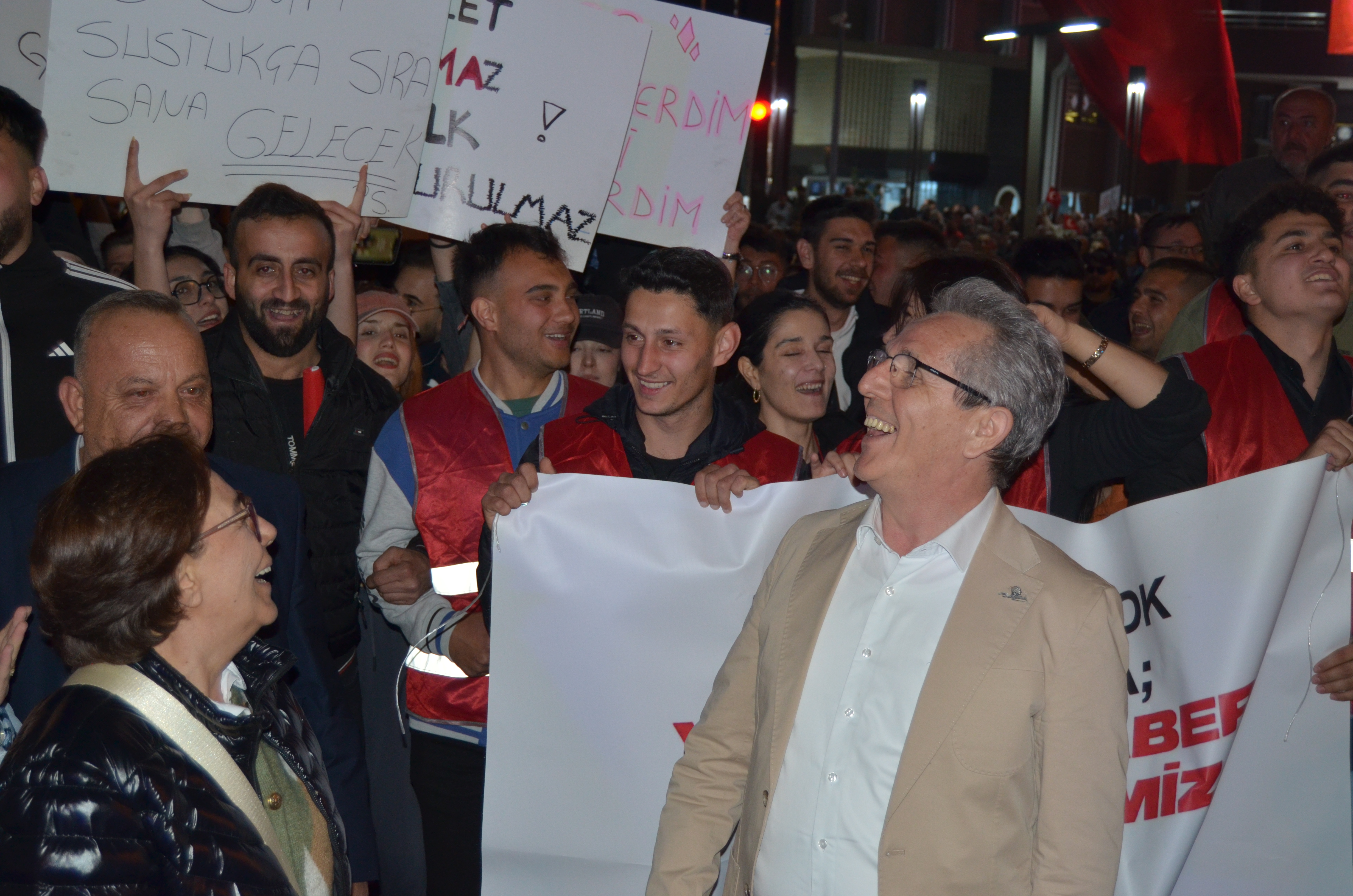 CHP ‘Saraçhane Ruhu ile Yürüyoruz’ diyerek meydandaydı