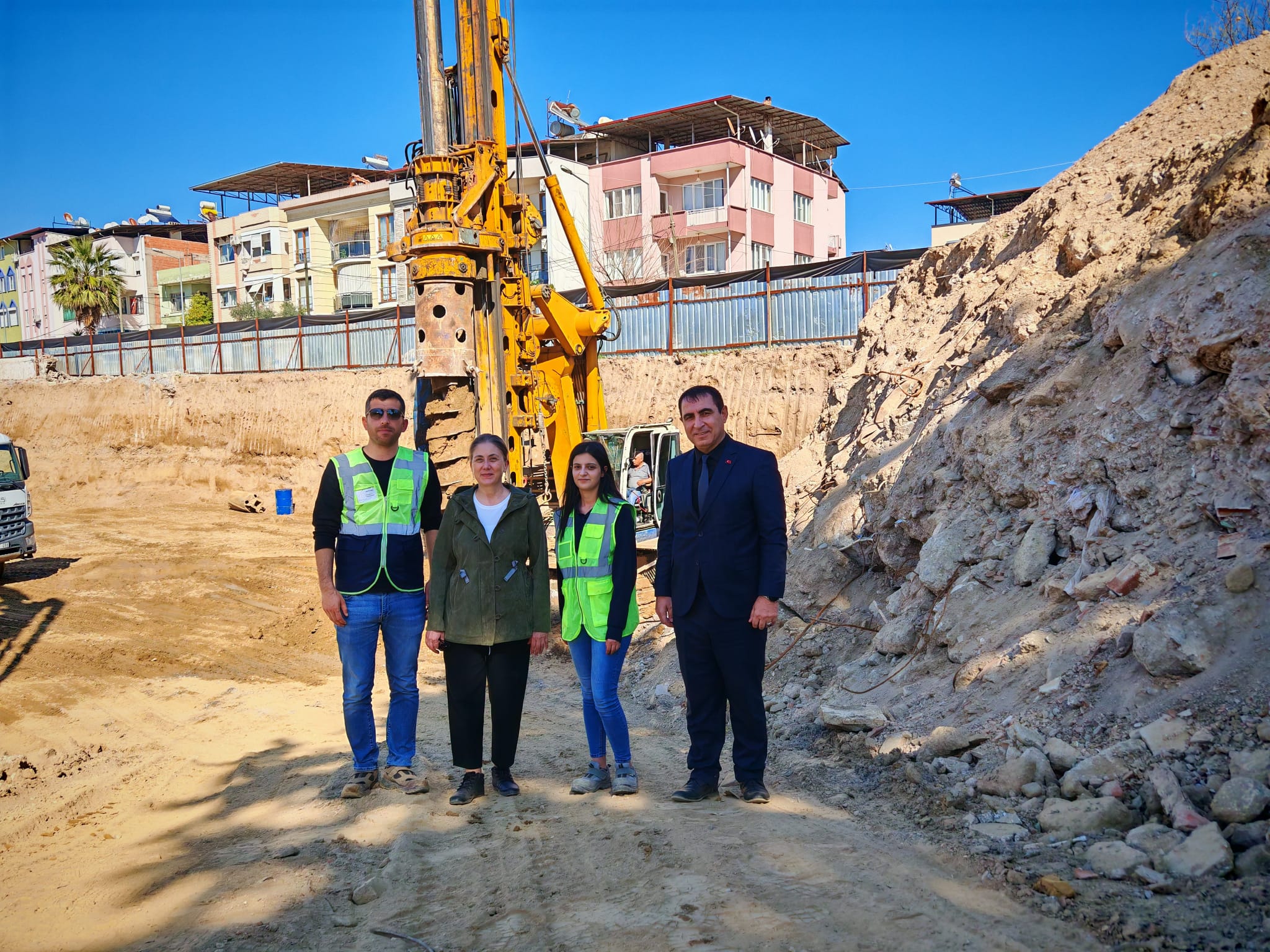 Cumhuriyet İlkokulu İnşaatında İnceleme
