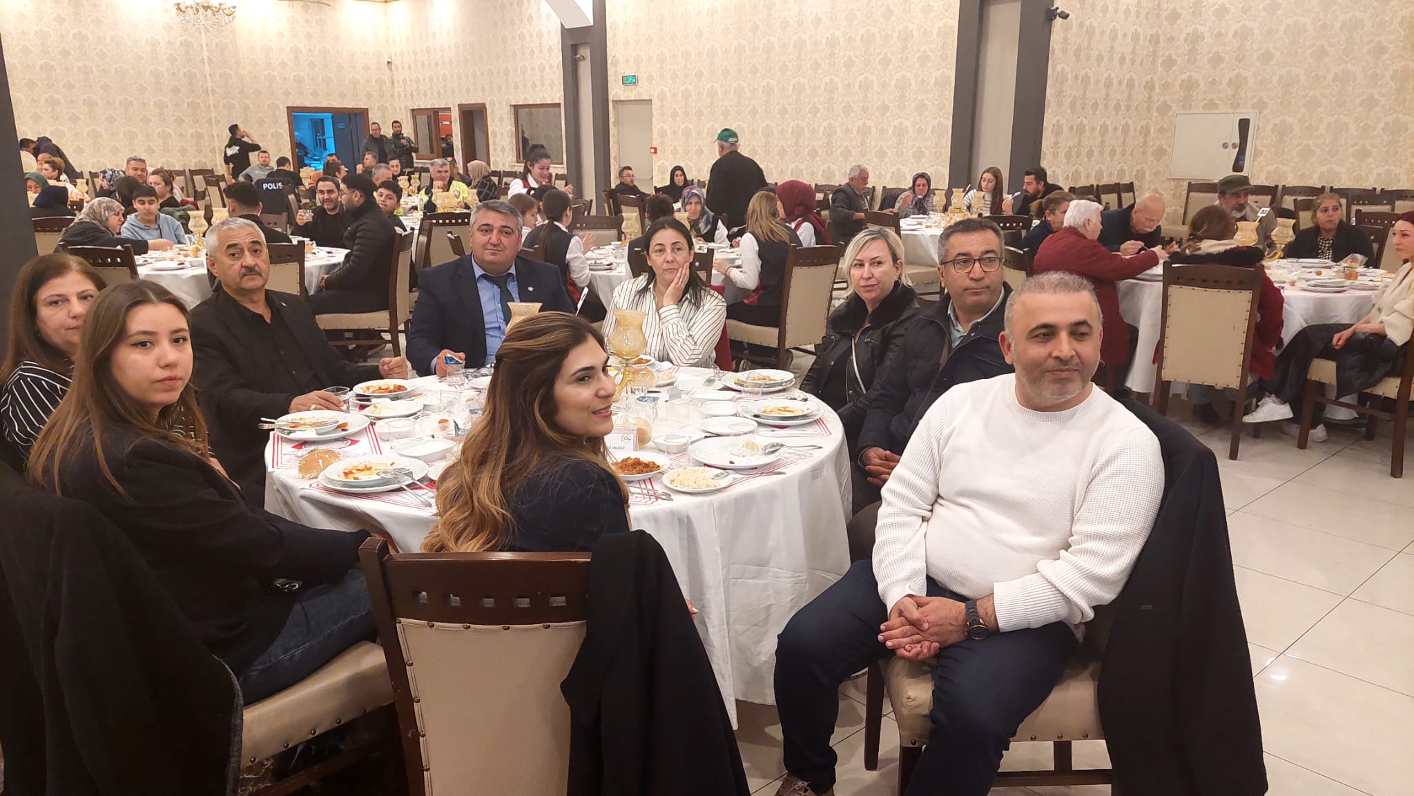 Nazilli Kaymakamlığından Şehit ve Gaziler onuruna yemek