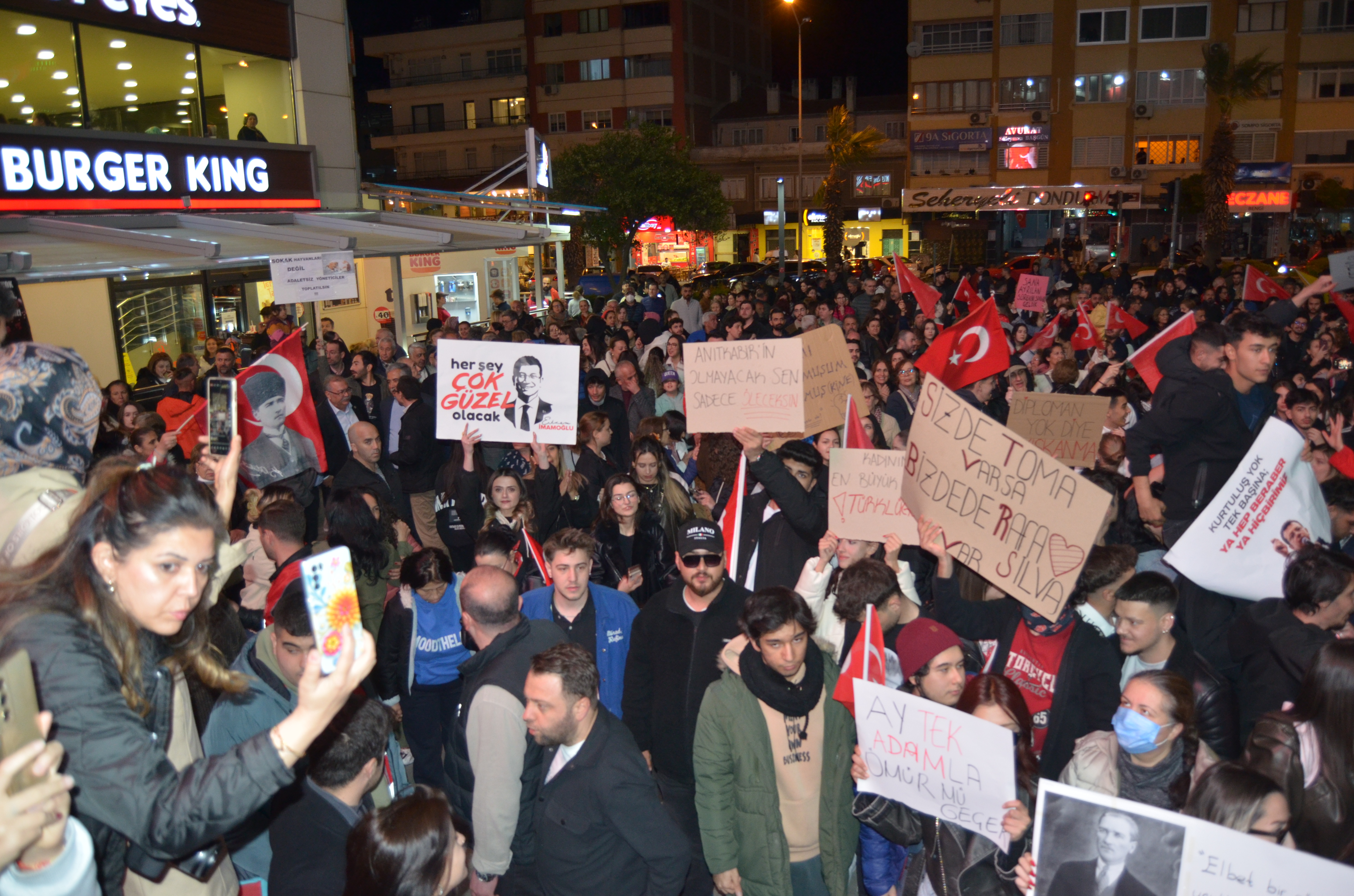 CHP ‘Saraçhane Ruhu ile Yürüyoruz’ diyerek meydandaydı