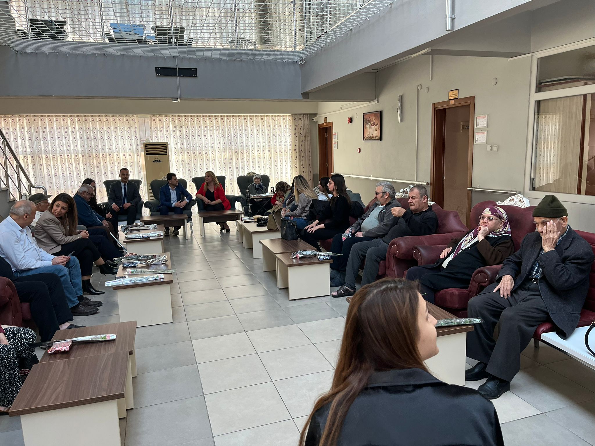 TOBB Kadın Girişimciler kurulu Huzurevini ziyaret etti.