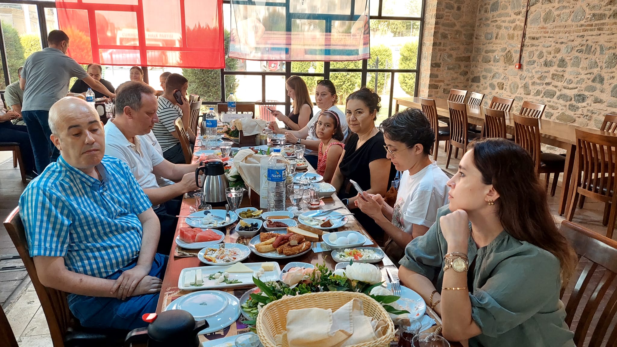 Meslekte 39. Yılını Personelleri ve dostları ile Kutladı
