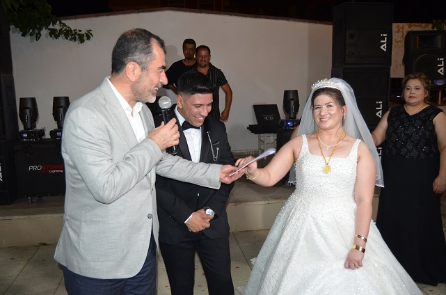 Fatih ve Elif Dünya evine girdi