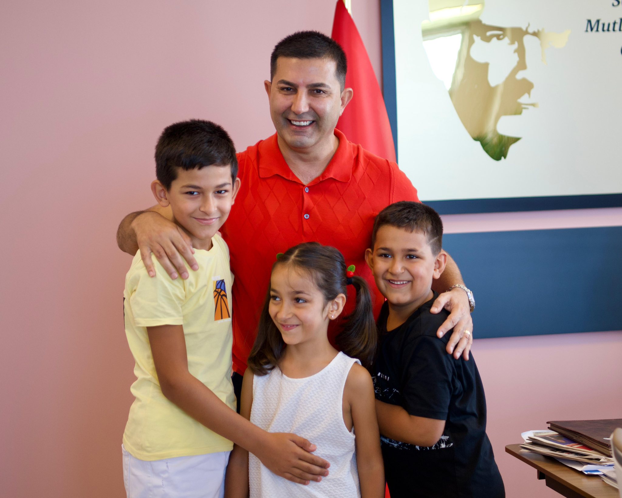 Ömer Günel Kalplere dokunmaya devam ediyor