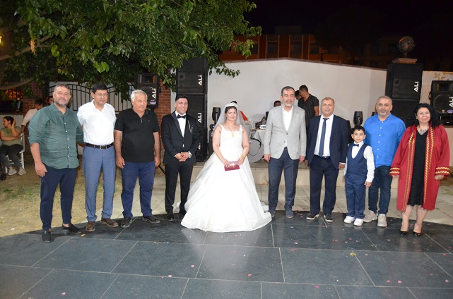 Fatih ve Elif Dünya evine girdi