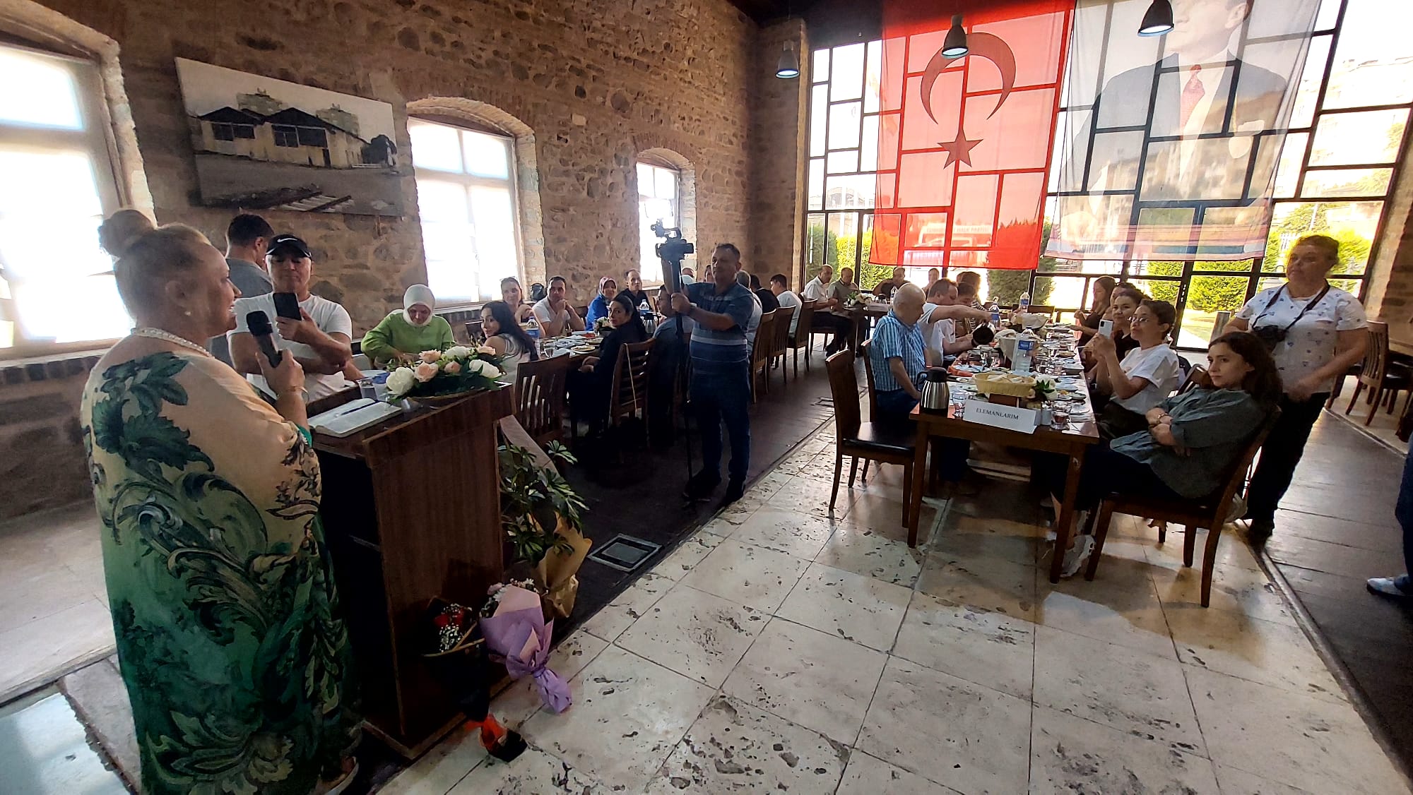 Meslekte 39. Yılını Personelleri ve dostları ile Kutladı
