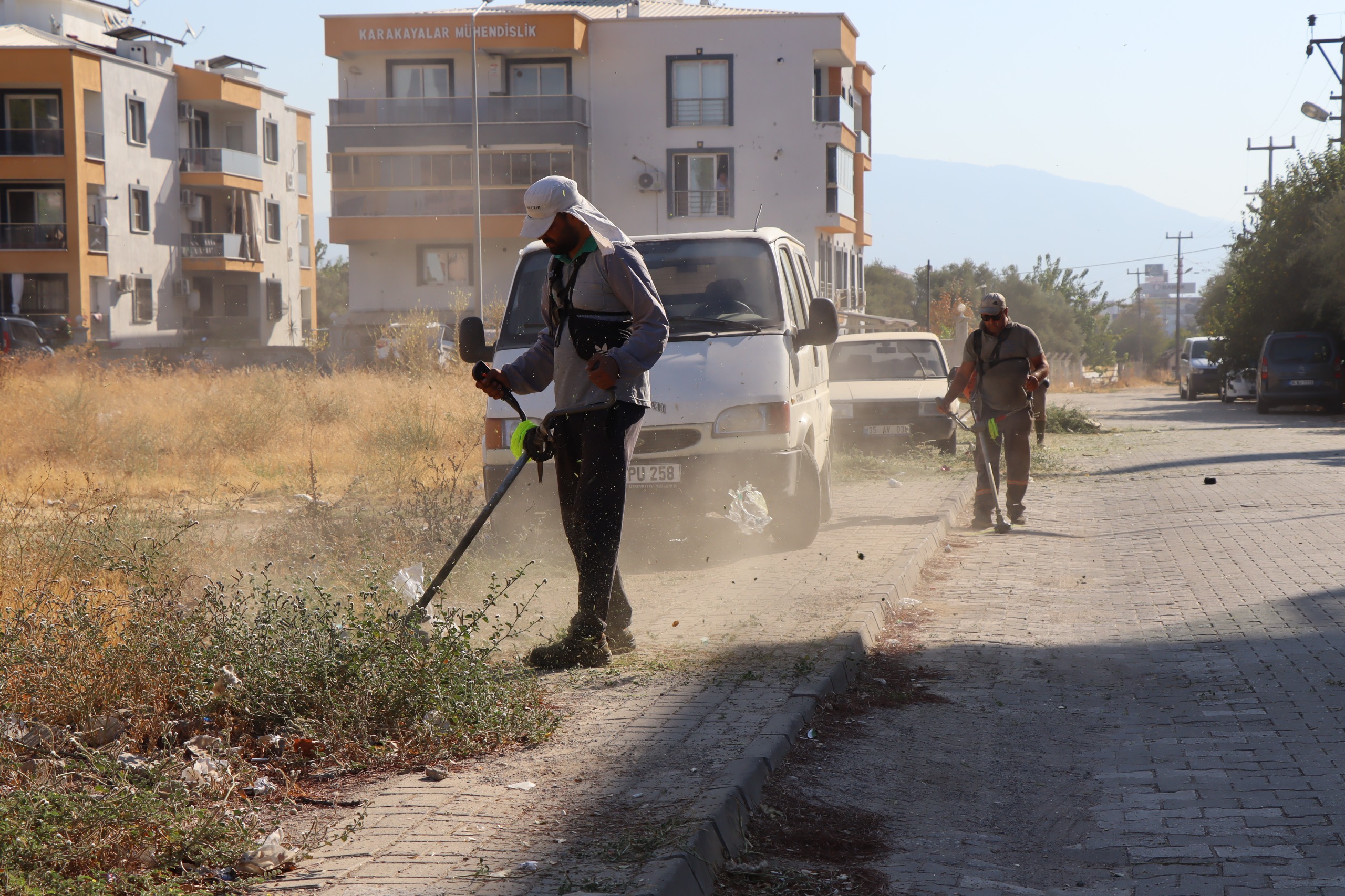 Nazilli Belediyesi’nden İsabeyli’de kapsamlı temizlik ve bakım çalışması