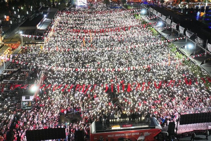 CHP Lideri Özgür Özel Aydın’da Çerçioğlu ve AK Parti İktidarını sert dille eleştirdi.