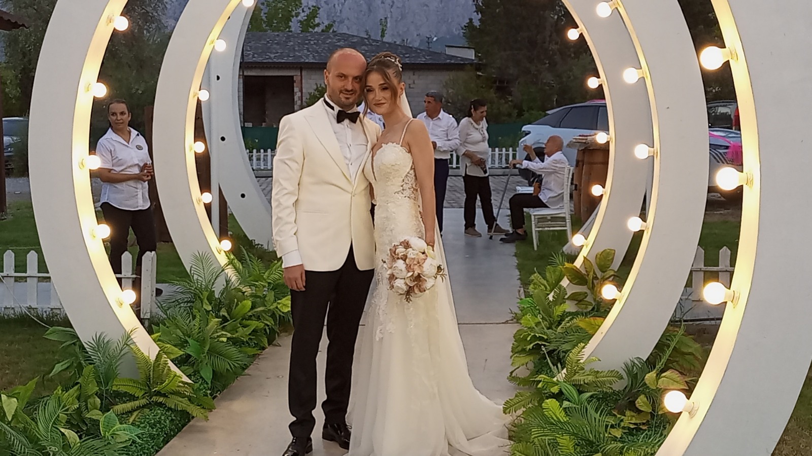 Antalya’da dillere destan düğün
