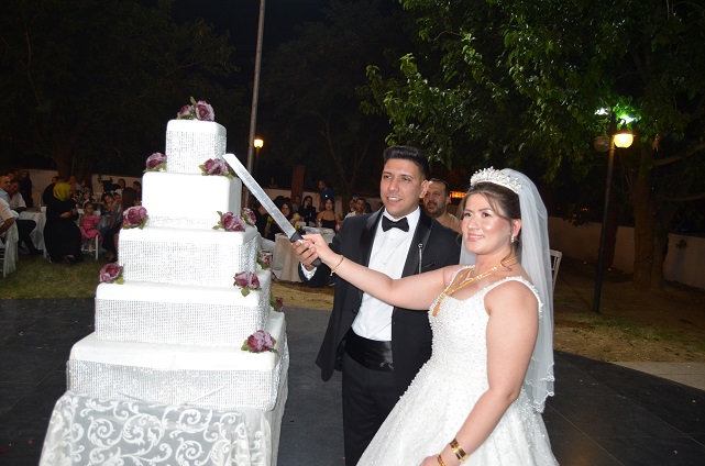 Fatih ve Elif Dünya evine girdi