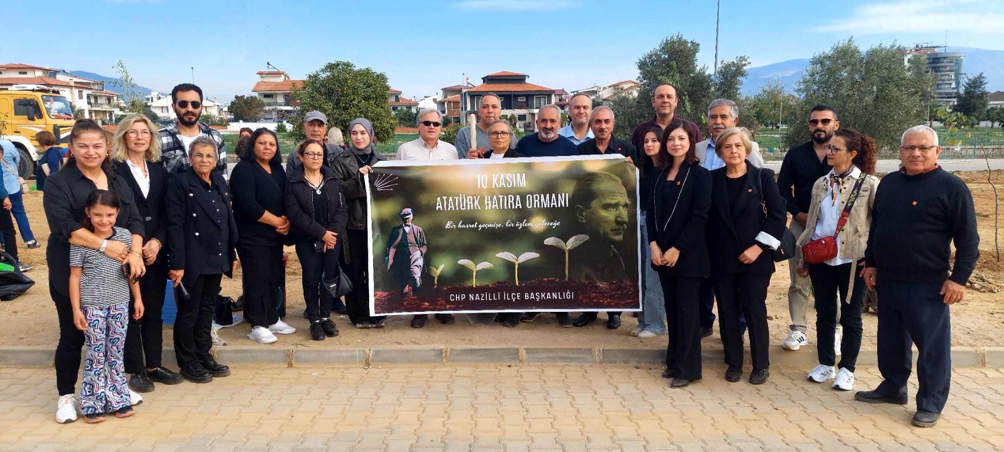 CHP Atatürk için 87 Fidan dikti
