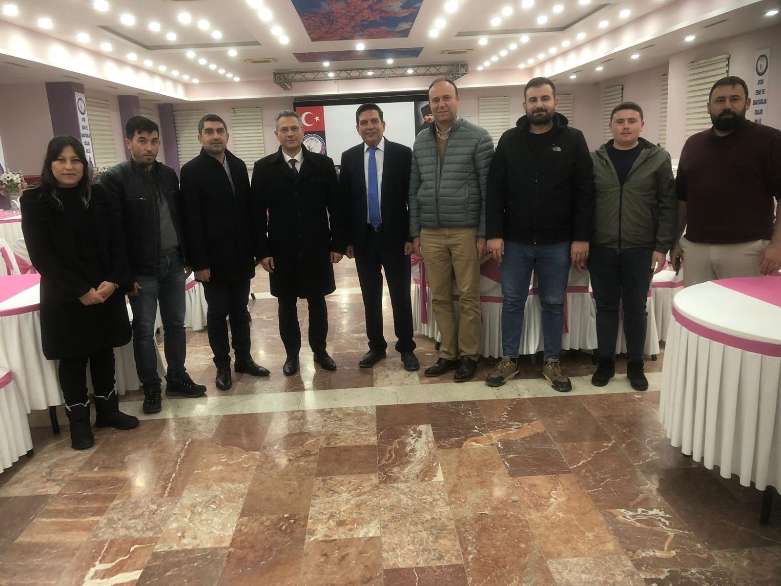 Akyol Bir dönem daha istiyor
