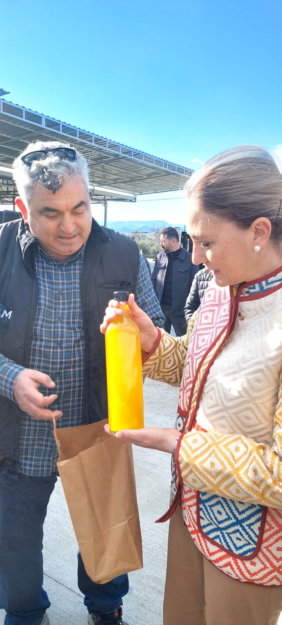 Kaymakam Kan, Zeytinyağının yoluculuğuna tanıklık etti