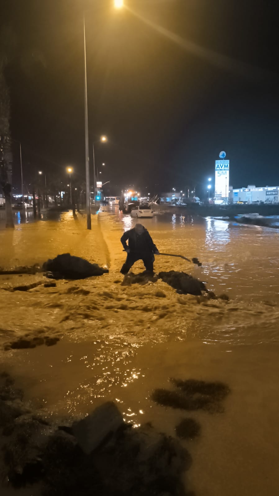 Bilboardlarda Var, Sahada Yok Kuşadası Alt yapı yetersizliğinden Venedik'e döndü