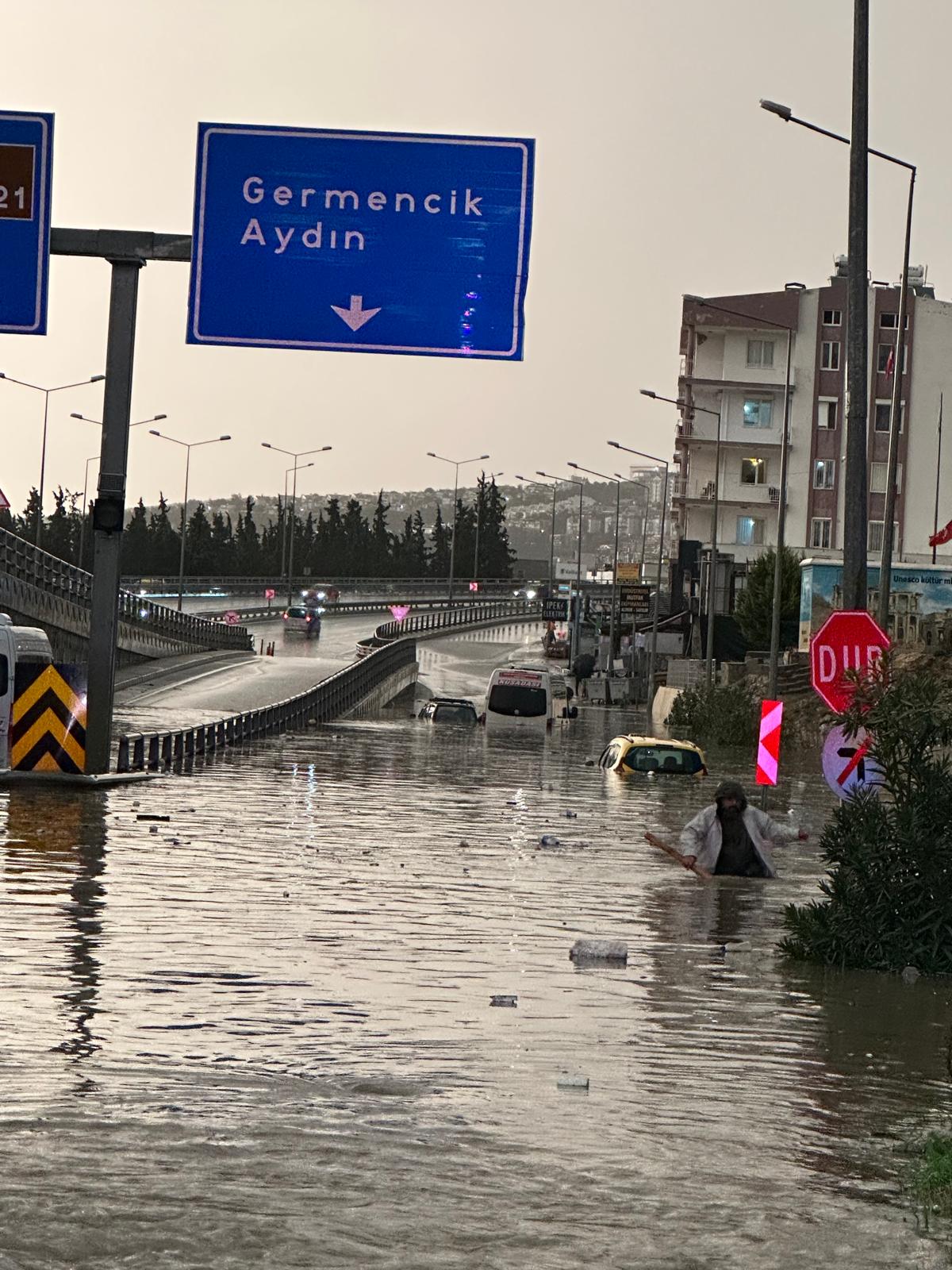 Bilboardlarda Var, Sahada Yok Kuşadası Alt yapı yetersizliğinden Venedik'e döndü