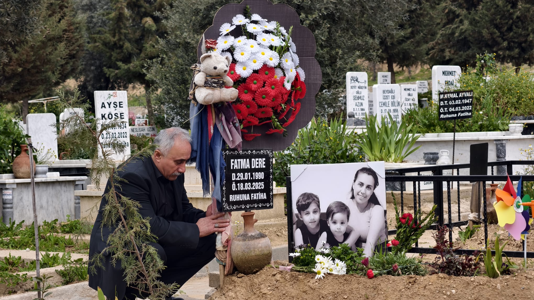 Nazilli’de Vahşetin 1. Yılı: Fatma Gezgin ve İki Evladı Mezarı Başında Anıldı