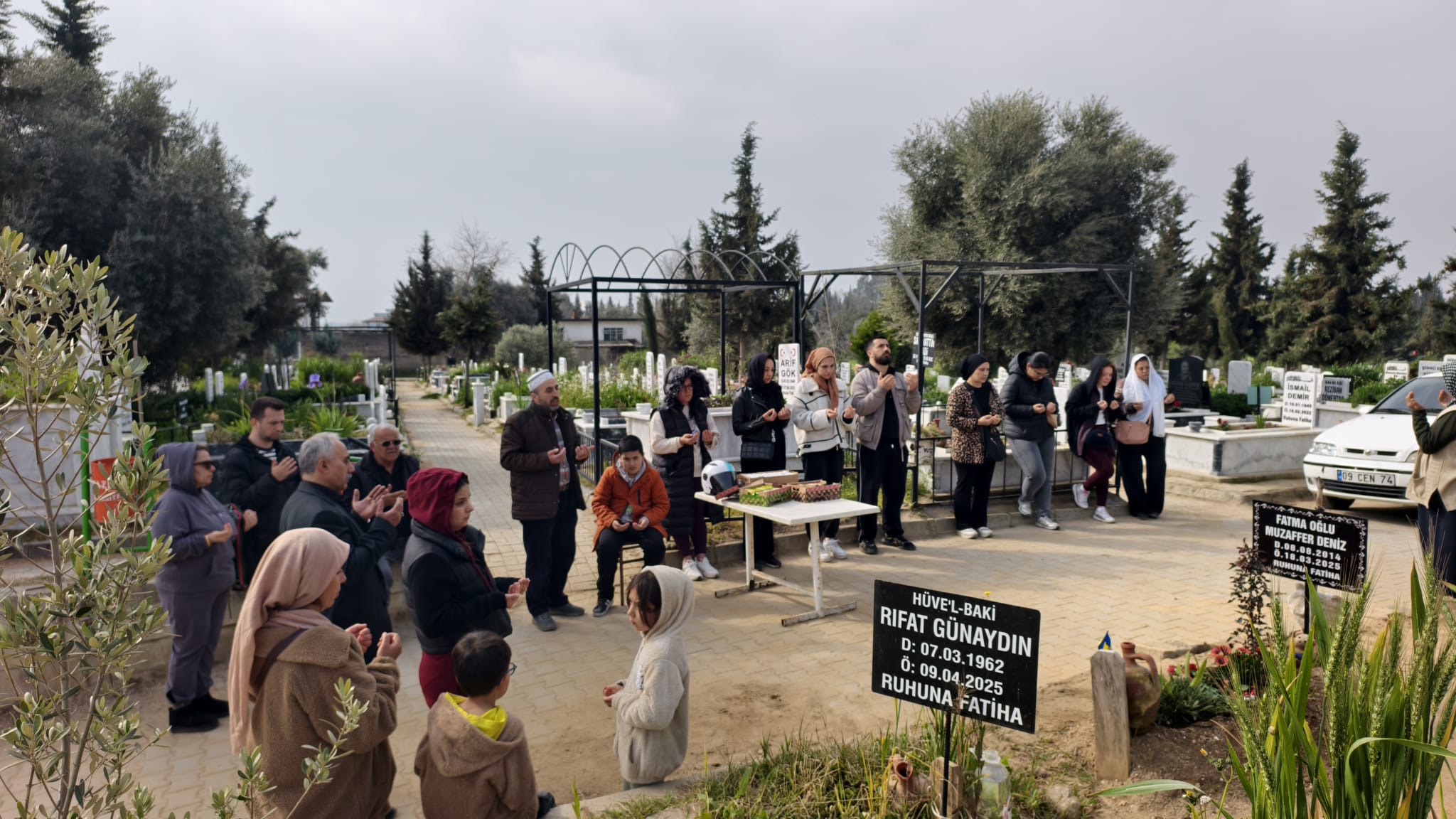 Nazilli’de Vahşetin 1. Yılı: Fatma Gezgin ve İki Evladı Mezarı Başında Anıldı
