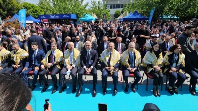 BAKAN ERSOY İSABEYLİ'DE DEVAM EDEN FESTİVALE KONUK OLDU