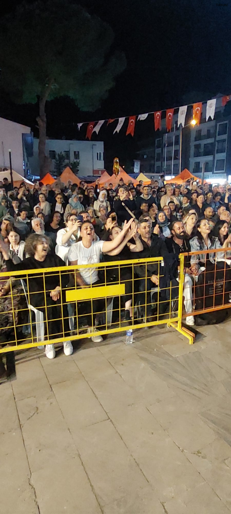 Coşkun Sabah Sultanhisar’da Hayranlarını Büyüledi