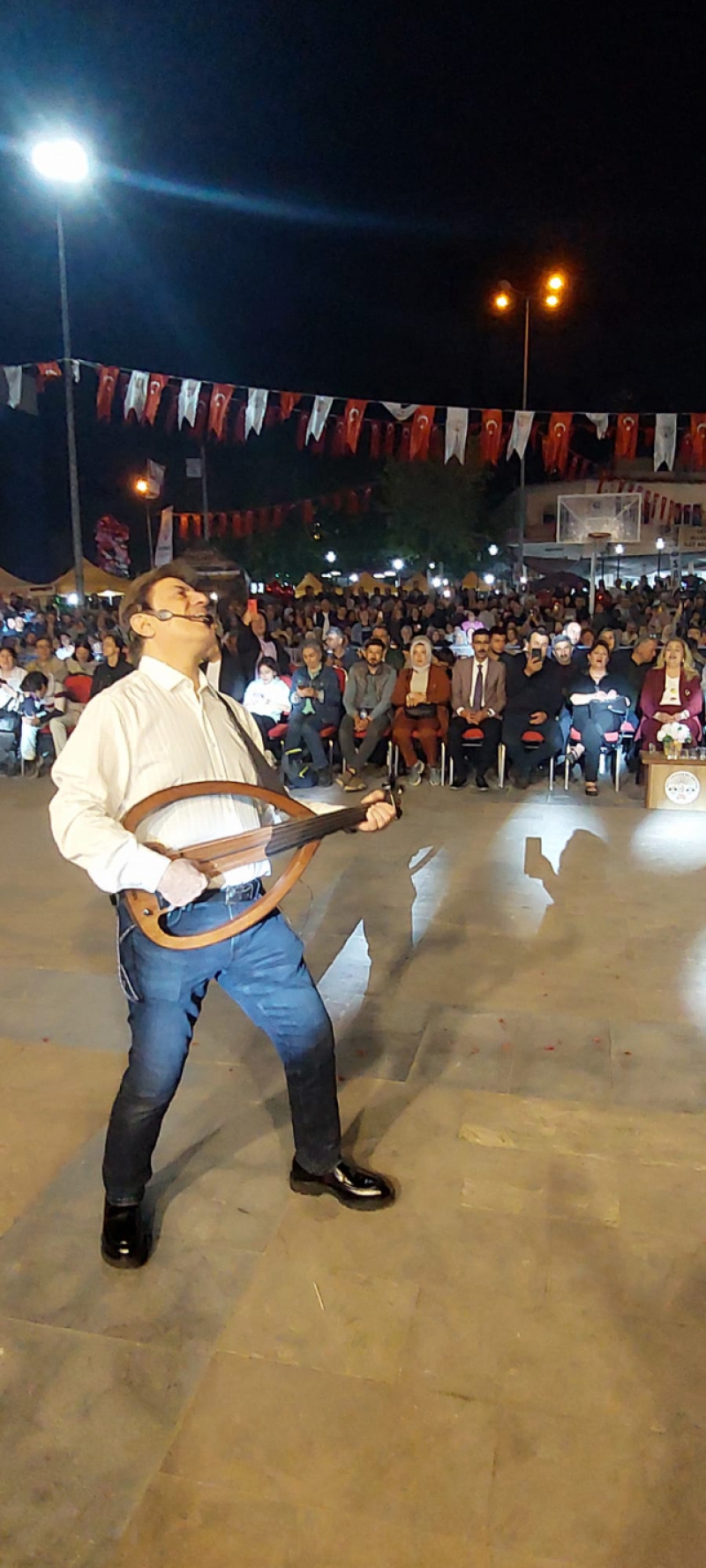Coşkun Sabah Sultanhisar’da Hayranlarını Büyüledi