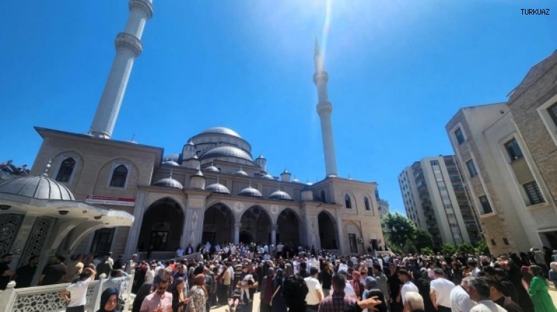 Aydın'da hacı adayları dualarla uğurlandı   