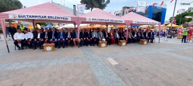54. Sultanhisar Çilek Festivali çoşkulu bir şekilde başladı