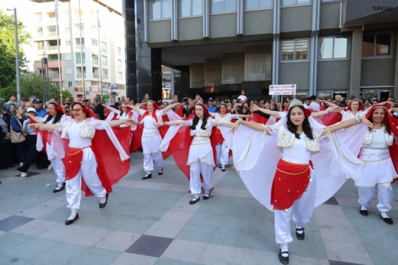 Bu Festival’de Resmiyet yok Eğlence çok