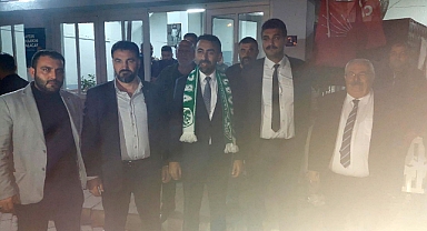 Siyasiler Aynı yerde program yaparsa