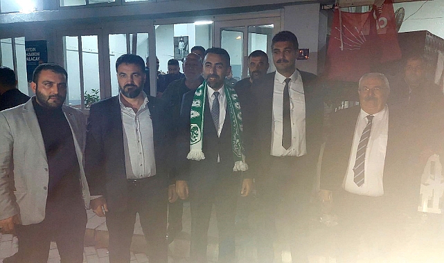 Siyasiler Aynı yerde program yaparsa
