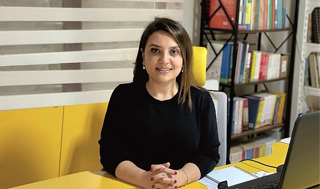 ANNE BABALAR DA OYUN OYNAR