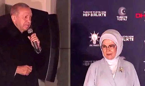Cumhurbaşkanı Erdoğan Ankara’da Balkon konuşması yaptı
