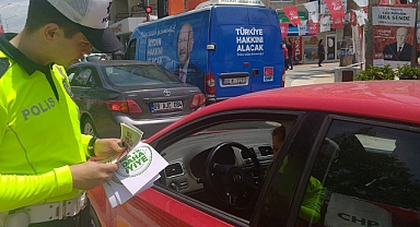 Karayolu Trafik Güvenliği Gününde sürücüler bilgilendirildi