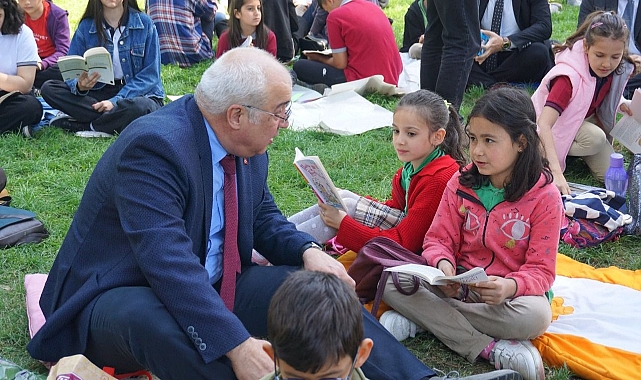 Nazilli'de kitap okuma etkinliği