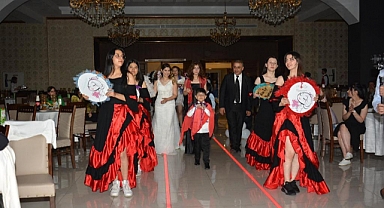 Emir Beyazıt Erkekliğe adım attı