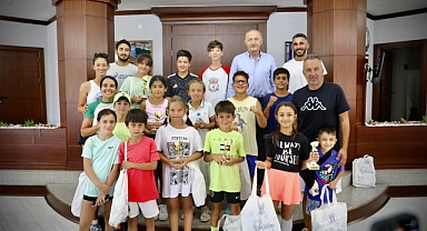 BAŞARILI SPORCULARDAN BAŞKAN ATABAY’A ZİYARET