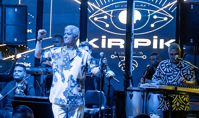 KİRPİK BODRUM'DA ÜNLÜ İSİMLER CENGİZ KURTOĞLU İLE EĞLENDİ
