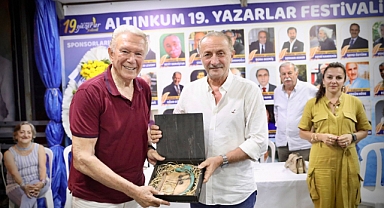 ALTINKUM YAZARLAR FESTİVALİ USTA KALEMLERİ AĞIRLAMAYA DEVAM EDİYOR