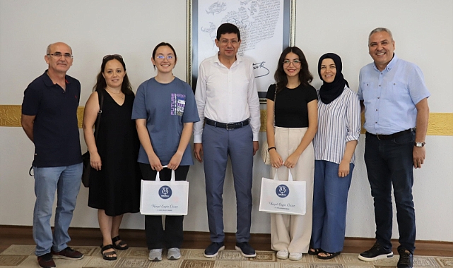LGS Türkiye birincilerine Başkan Özcan’dan ödül