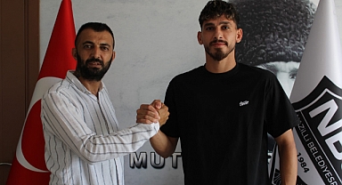 Transferler peş peşe