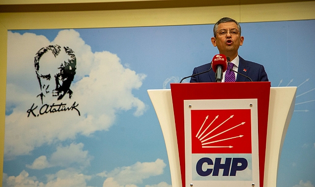 CHP’de Değişim Süreci başladı. Özgür Özel Adaylığını açıkladı