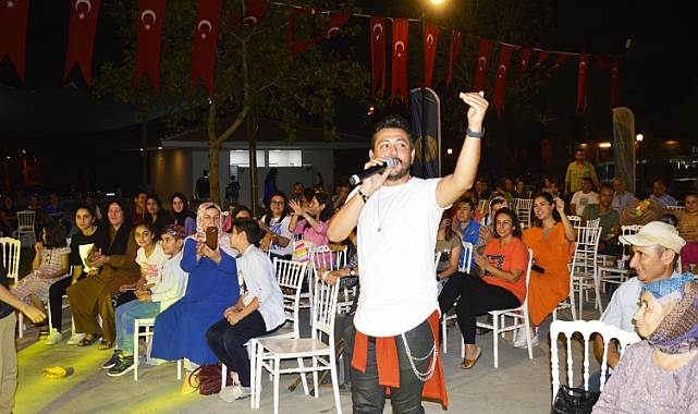 YÜZÜNCÜ YIL KONSERLERİ EFE DUMANCI KONSERİ'YLE SONA ERDİ