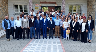 AK Parti yeni yönetimi kahvaltıda bir araya geldi